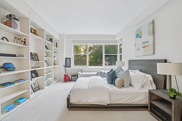 Sold by Compass | media 10