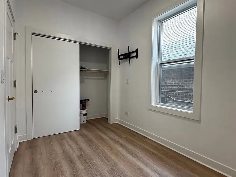 2812 S Pulaski Rd #1 — Photo 17