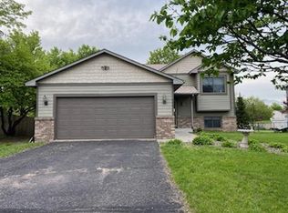 5420 134th St N, Hugo, MN 55038