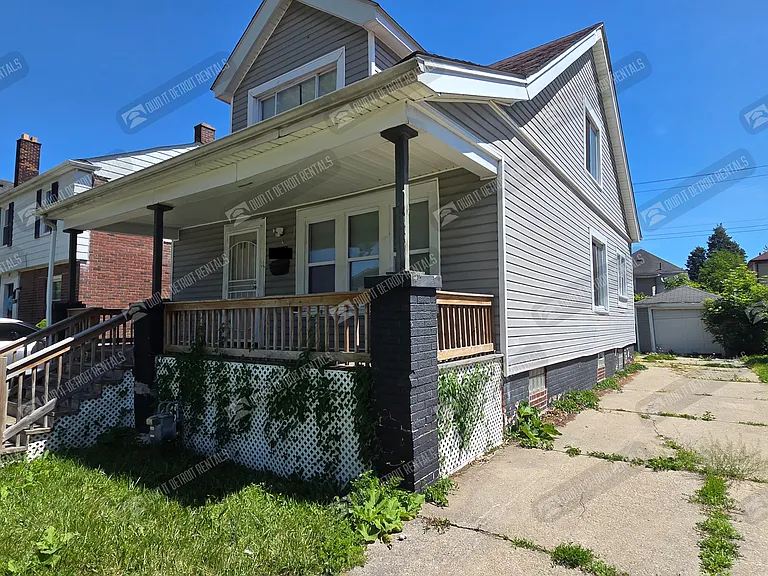 4188 Buckingham Ave — Photo 2