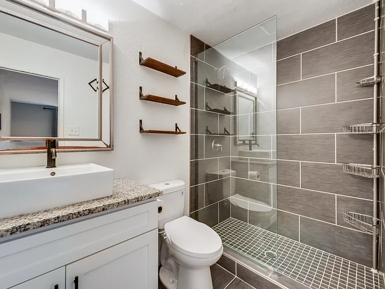 4924 Wagner Dr — Photo 18