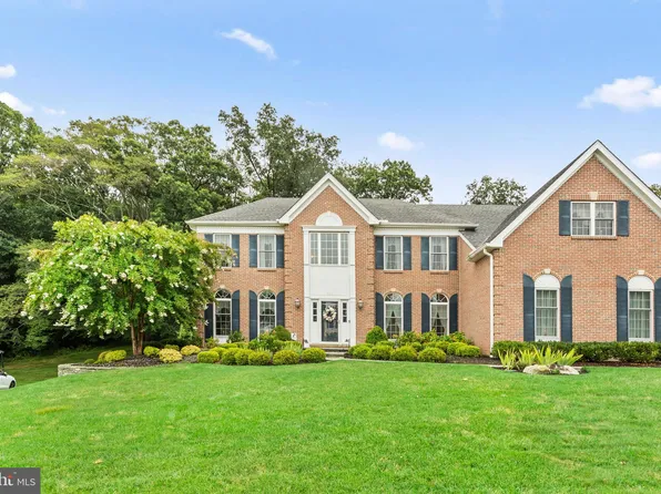620 Grindan Dr, Yardley, PA 19067