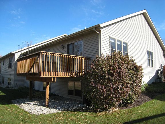 2nd image of 2383 Valarie Dr