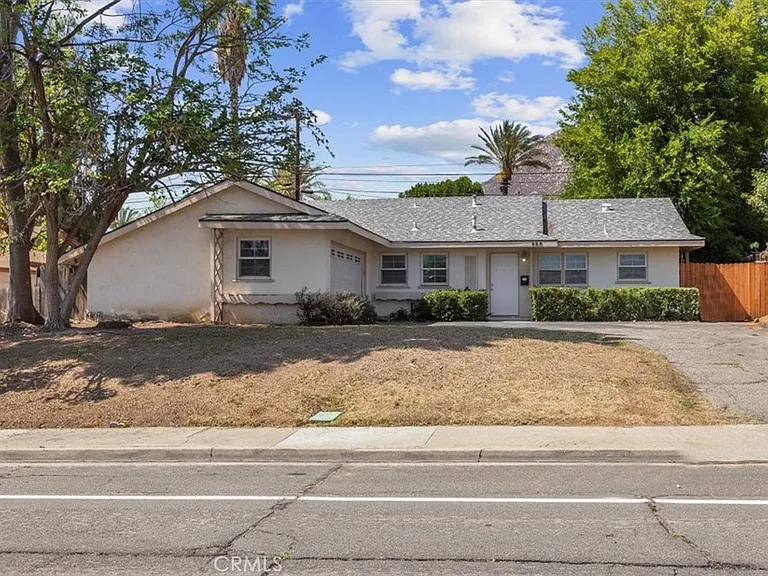 529 W Blaine St — Photo 1