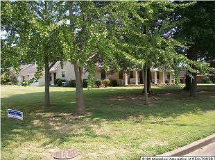 2nd image of 1890 Tara Dr