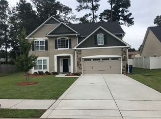 5540 Hickory Knoll Rd, Fayetteville, NC 28314