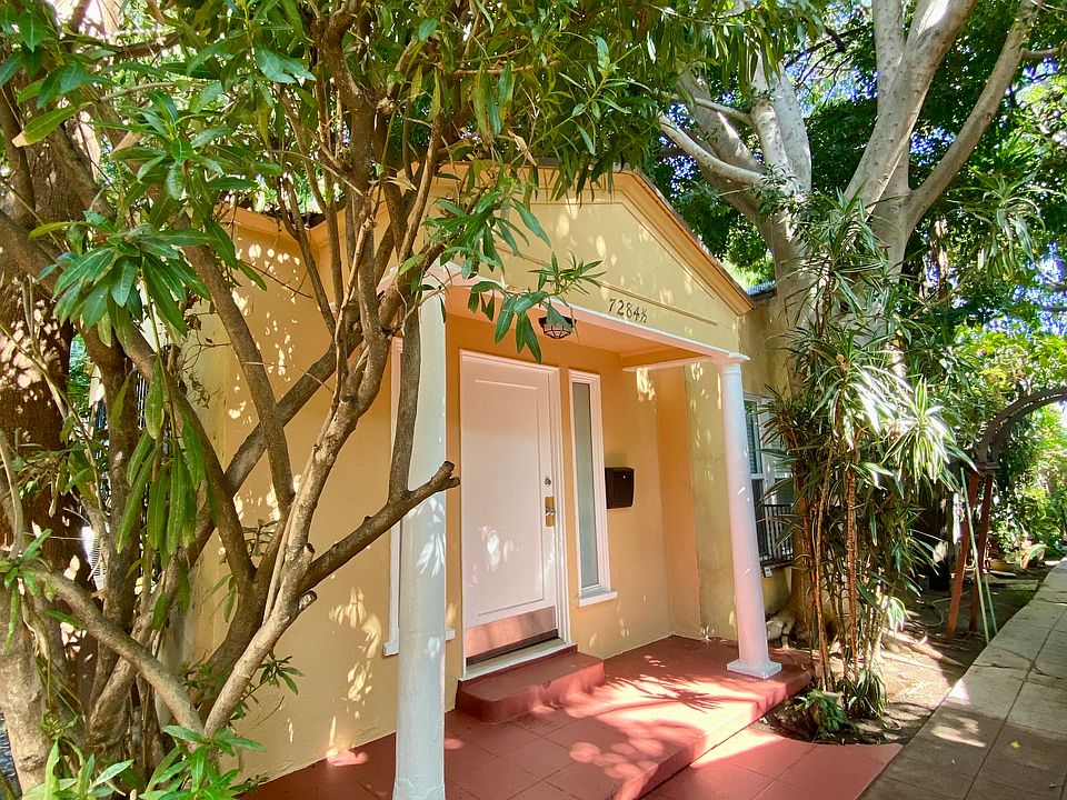 FRONT OF COTTAGE