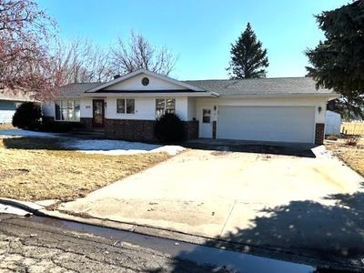 105 Buckeye Dr, Montevideo, MN, 56265