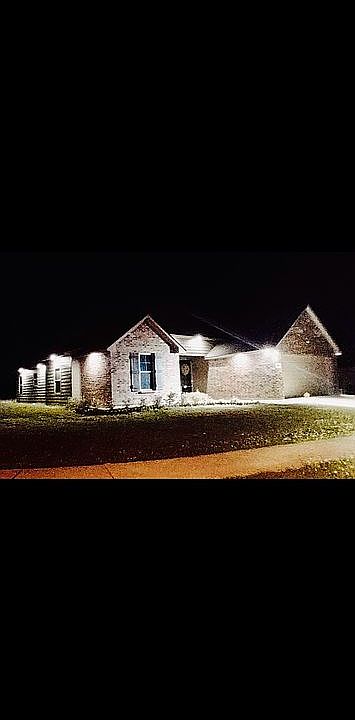 2nd image of 758 Tyson Dr