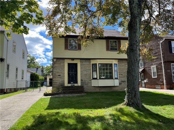 17008 Throckley Ave, Cleveland, OH 44128