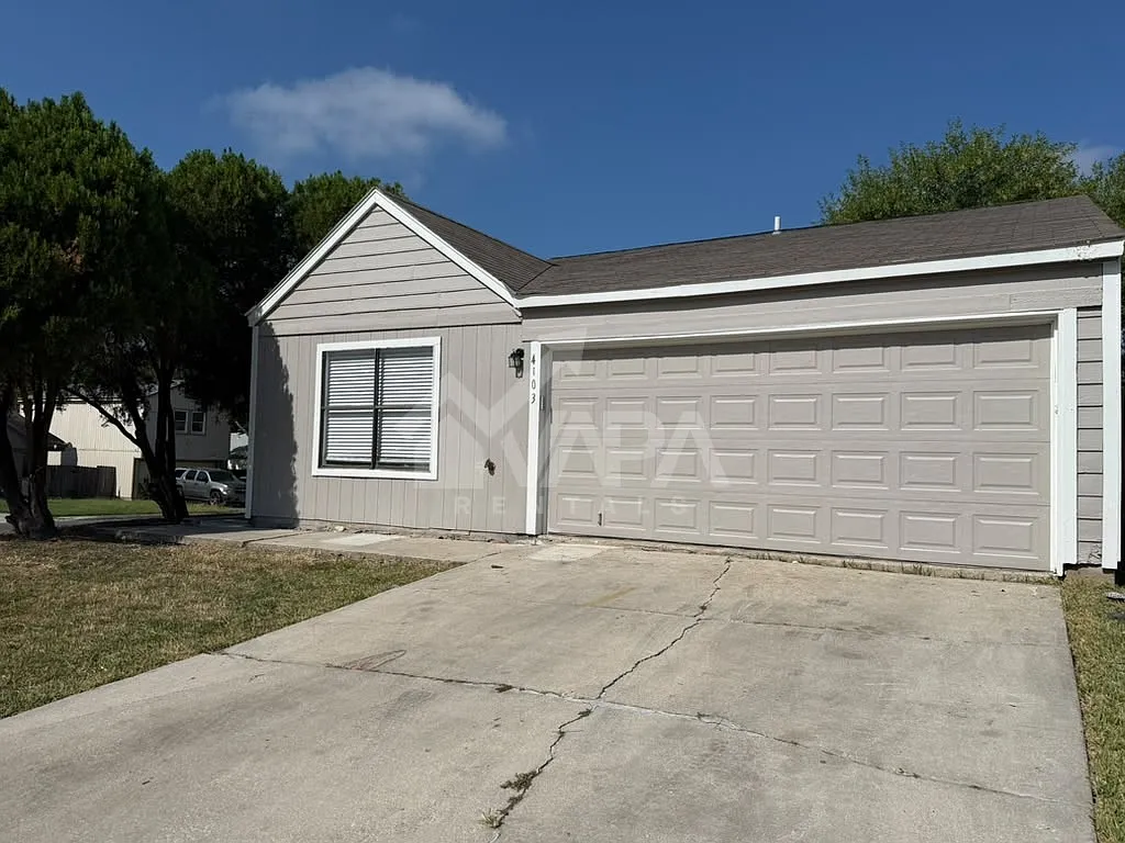 3 bed, 1150 sqft, $1,800 — Photo 2