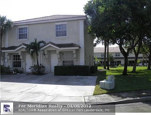 1st image of 416 SW 122nd Ave
