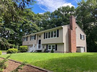 14 Christian Dr, Avon, CT 06001
