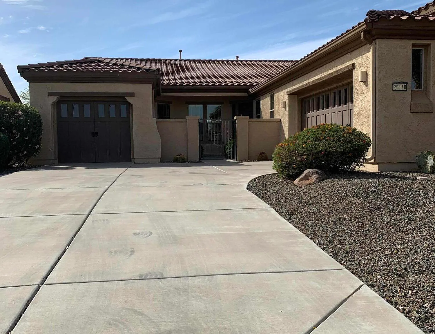 2 bed, 2.5 bath, 2336 sqft, $3,450 — Photo 2