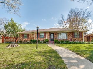 5824 Twineing St, Dallas, TX 75227