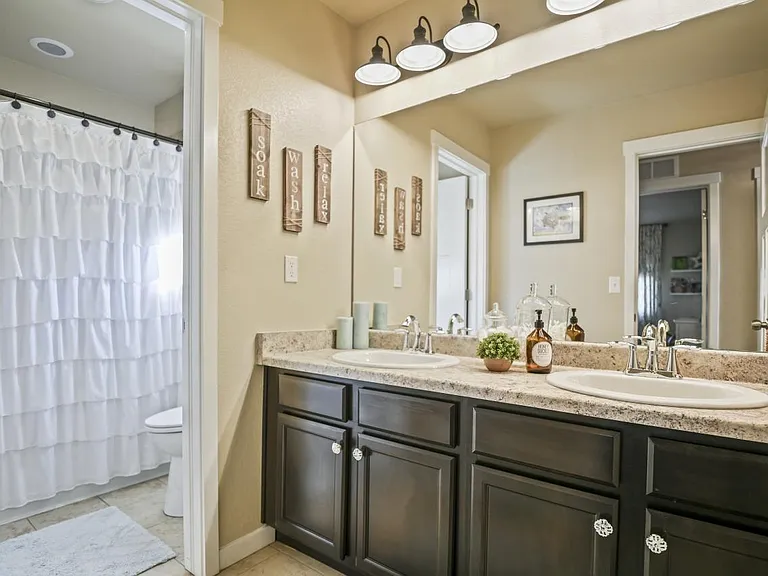 7685 Camille Ct — Photo 20