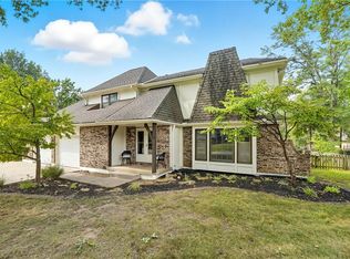 4383 SW Breezy Point Ln, Lees Summit, MO 64082
