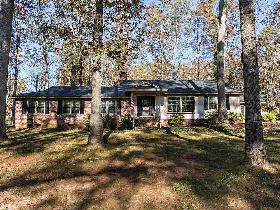 1st image of 206 Sharon Dr