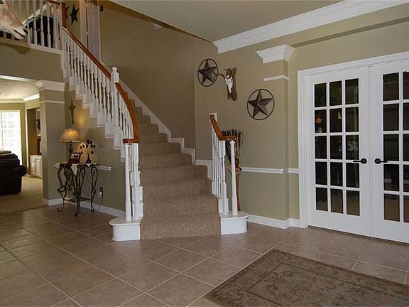 3rd image of 2315 Lochmere Way