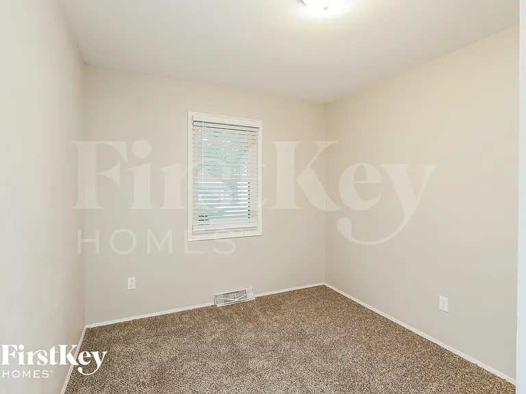 5620 N Potter Ave — Photo 12