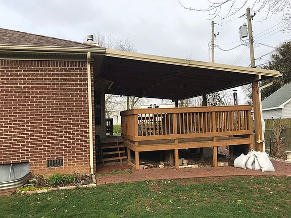 5th image of 1504 Pelican Cir