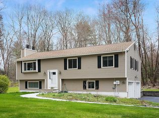 67 Lancaster Farm Rd, Salem, NH 03079