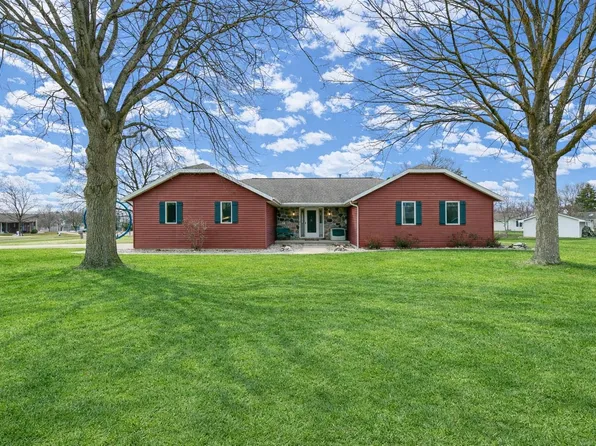 1833 Mac Ct, Green Bay, WI 54311