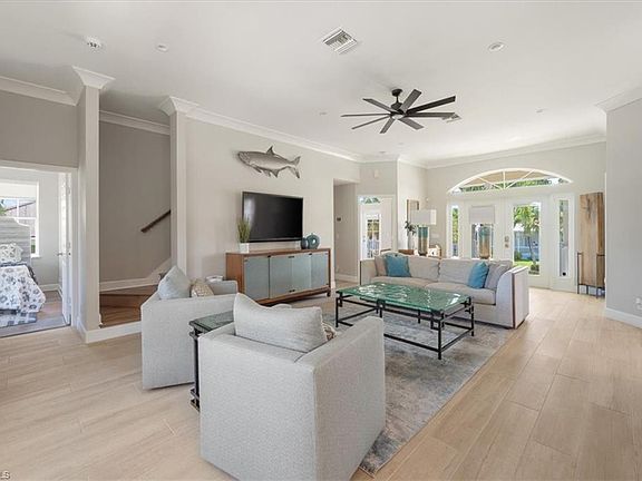 4th image of 27170 Flamingo DR