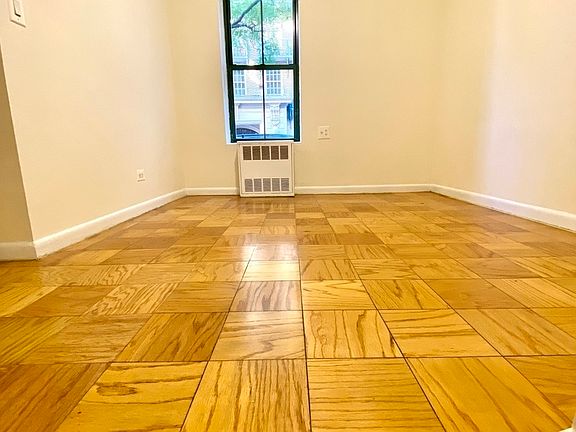 3rd image of 519 E 78th St APT 1C