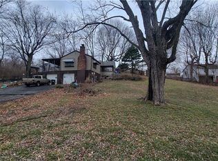 5011 Woodland Hills Blvd, Dayton, OH 45414