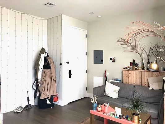 Rented by Nooklyn NYC LLC | media 48