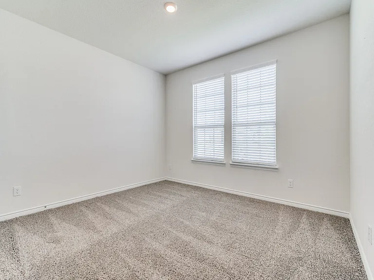 763 Philadelphia St — Photo 41