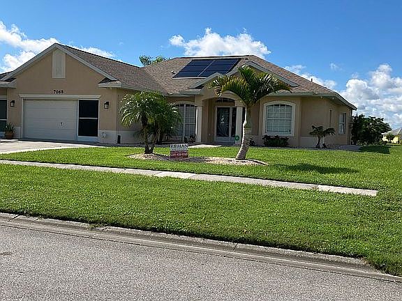 3rd image of 7068 Kenwood Dr