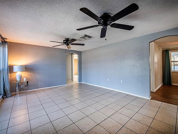 3rd image of 9720 Gray Fox Ln