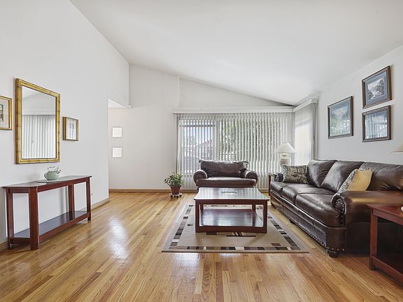 5th image of 9232 Parkside Ave