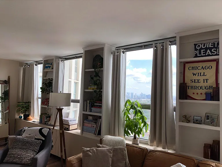 2626 N Lakeview Ave #3710 — Photo 1