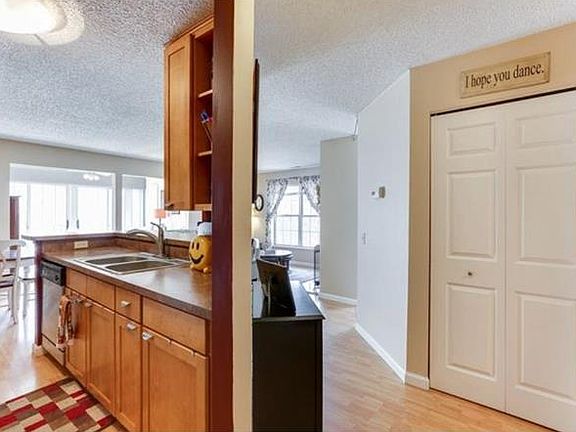 5th image of 6155 Chasewood Pkwy APT 206