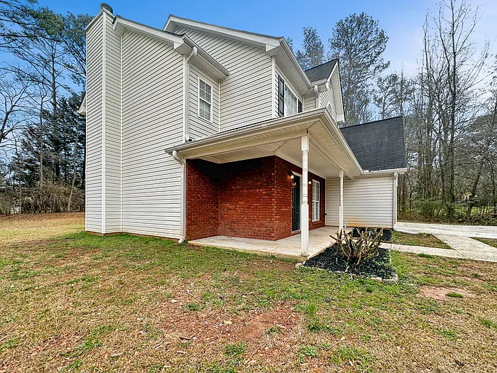 4 bed, 3.0 bath, 2123 sqft, $1,995 — Photo 3