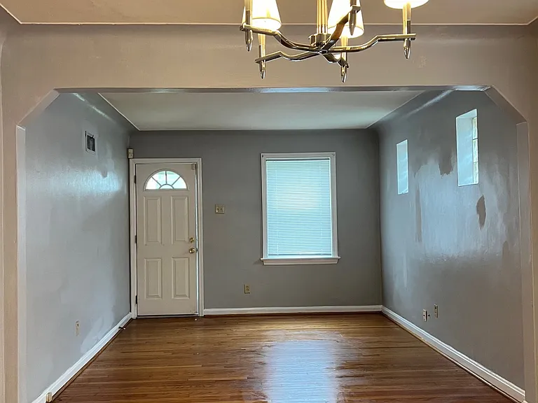 1200 Watts Ave — Photo 6
