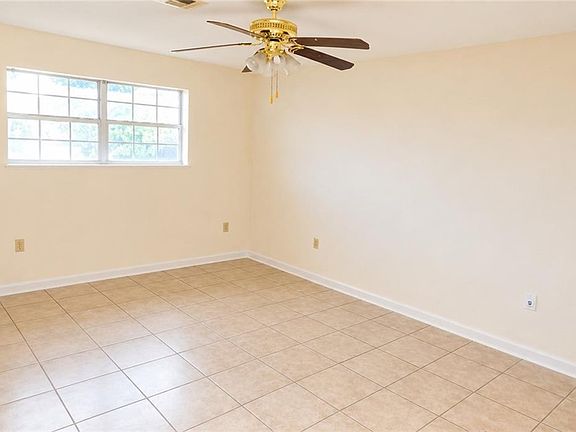 4th image of 4709-11 Shalimar Dr