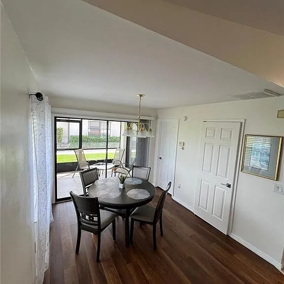 1316 Villaway W — Photo 9