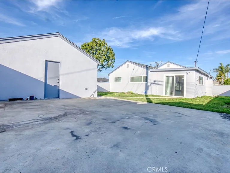 13903 S Zamora Ave — Photo 17
