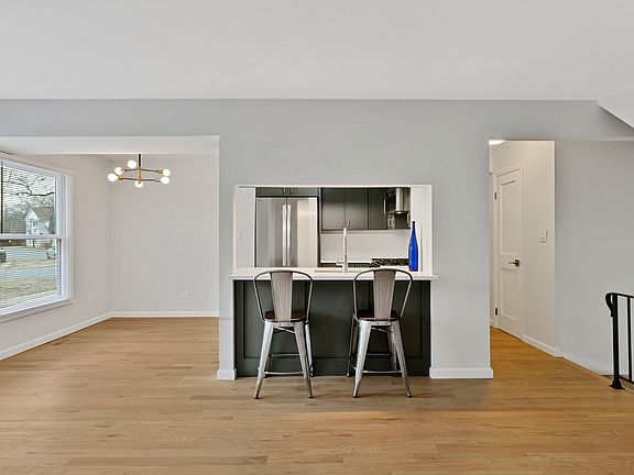 4th image of 406 Inverrary Ln