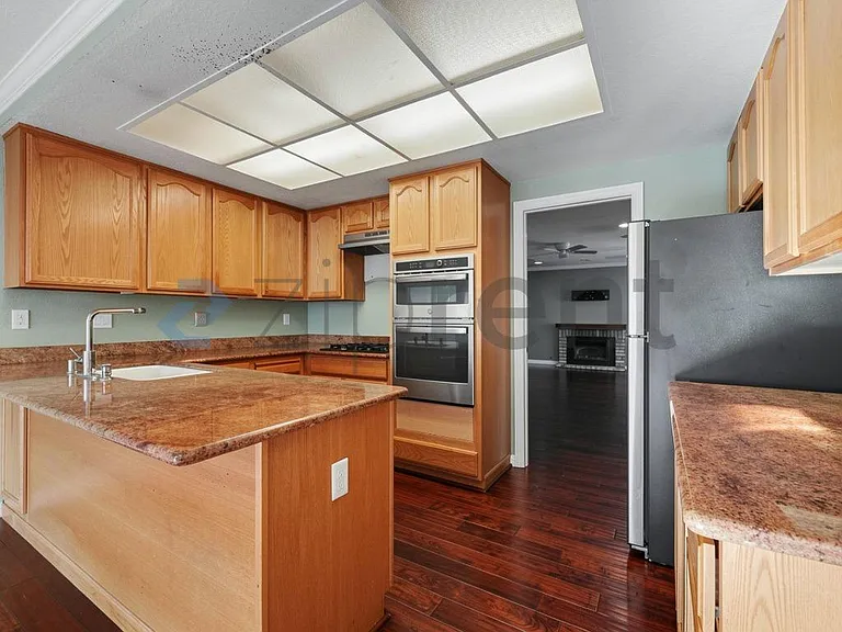 38071 Edward Ave — Photo 11