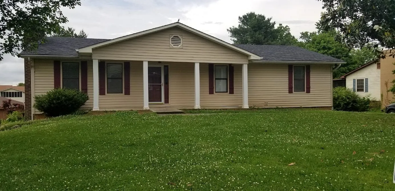 3 bed, 2268 sqft, $2,000 — Photo 1