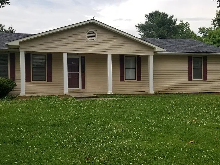 3729 Fairfield Dr — Photo 1
