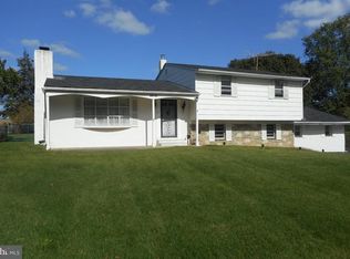 2073 Hansell Dr, Bensalem, PA 19020