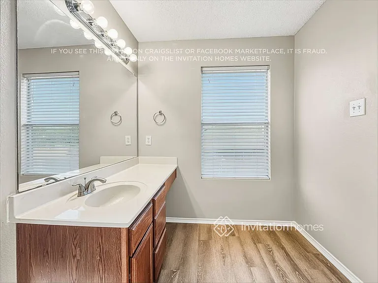 4512 Ashbury Ln — Photo 12