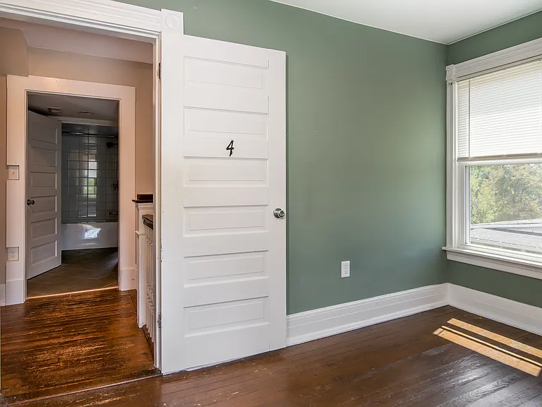 381 Main St — Photo 17