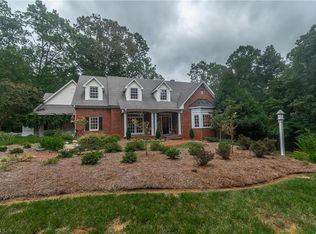 151 Fernbrook Pl, Mount Airy, NC 27030